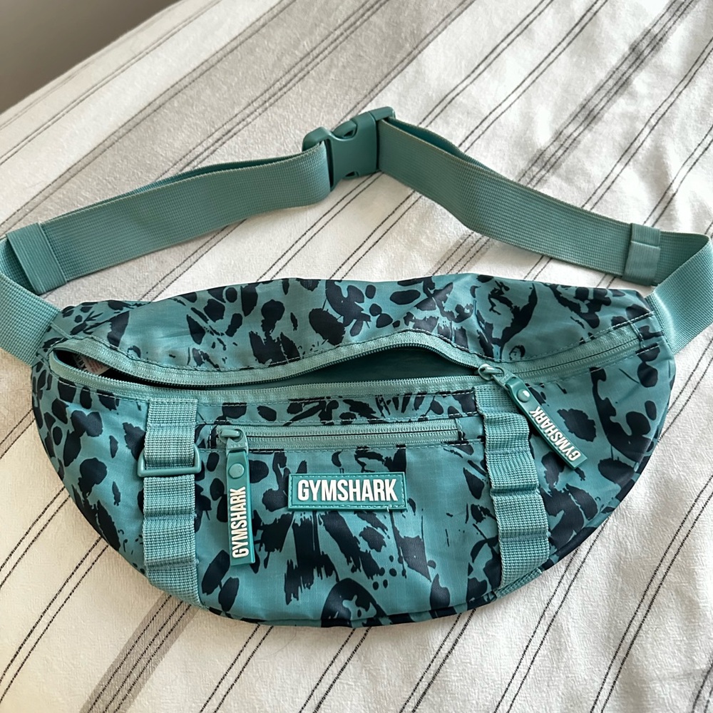 Gymshark crossbody bag